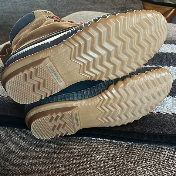 SOREL - Men's Cheyanne II Waterproof Insulated Winter Boot size 9.5 - Picture 3 of 7